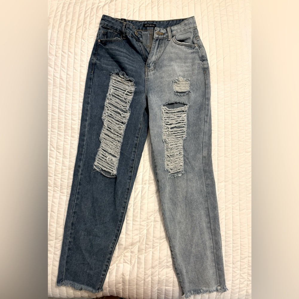 Elite Jeans Size 5/27 Distressed Ripped Two Toned Color Block Jeans